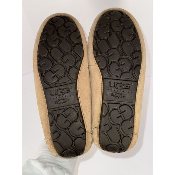 Ugg Slipper Women 6 Dakota Moccasin Beige Suede Sheepskin Fur Cozy Comfy Slip On - Picture 7 of 14
